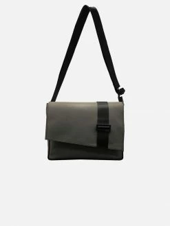 BEDI Hawken Desserto® Cactus Leather Vegan Messenger Bag | Multiple Colours Bags 8 BEDI Hawken Desserto® Cactus Leather Vegan Messenger Bag | Multiple Colours Bags