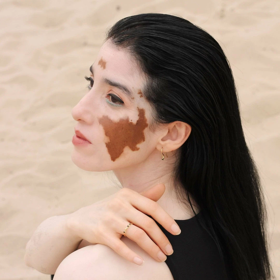 Ana Dyla Accessories Serendipity Recycled 925 Sterling Silver Black Spinel Earring | Gold Vermeil 4 Ana Dyla Accessories Serendipity Recycled 925 Sterling Silver Black Spinel Earring | Gold Vermeil