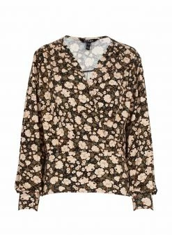 Baukjen Arabella LENZING™ ECOVERO™ Floral Wrap Top | Black Woodland Print 15 Baukjen Arabella LENZING™ ECOVERO™ Floral Wrap Top | Black Woodland Print