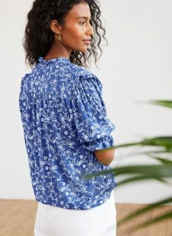 Baukjen Clothing Beverly LENZING™ ECOVERO™ Jersey Blouse | Blue Woodland Floral 9 Baukjen Clothing Beverly LENZING™ ECOVERO™ Jersey Blouse | Blue Woodland Floral
