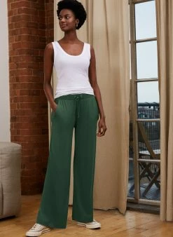 Baukjen Brenna Scoop Neck LENZING™ ECOVERO™ Jersey Vest Top | Pure White