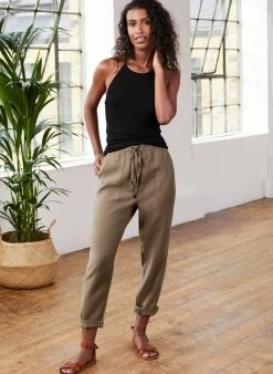 Baukjen Chea LENZING™ ECOVERO™ Jersey Halterneck Top | Caviar Black Clothing 11 Baukjen Chea LENZING™ ECOVERO™ Jersey Halterneck Top | Caviar Black Clothing