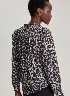 Baukjen Jaqueline Snow Leopard Print LENZING™ ECOVERO™ Jersey Blouse | Soft White Clothing