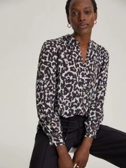 Baukjen Jaqueline Snow Leopard Print LENZINGâ„¢ ECOVEROâ„¢ Jersey Blouse | Soft White Clothing