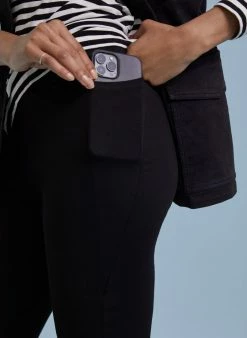 Baukjen Clothing Kimberley LENZING™ ECOVERO™ Jersey Kick-Flare Leggings | Caviar Black 9 Baukjen Clothing Kimberley LENZING™ ECOVERO™ Jersey Kick-Flare Leggings | Caviar Black