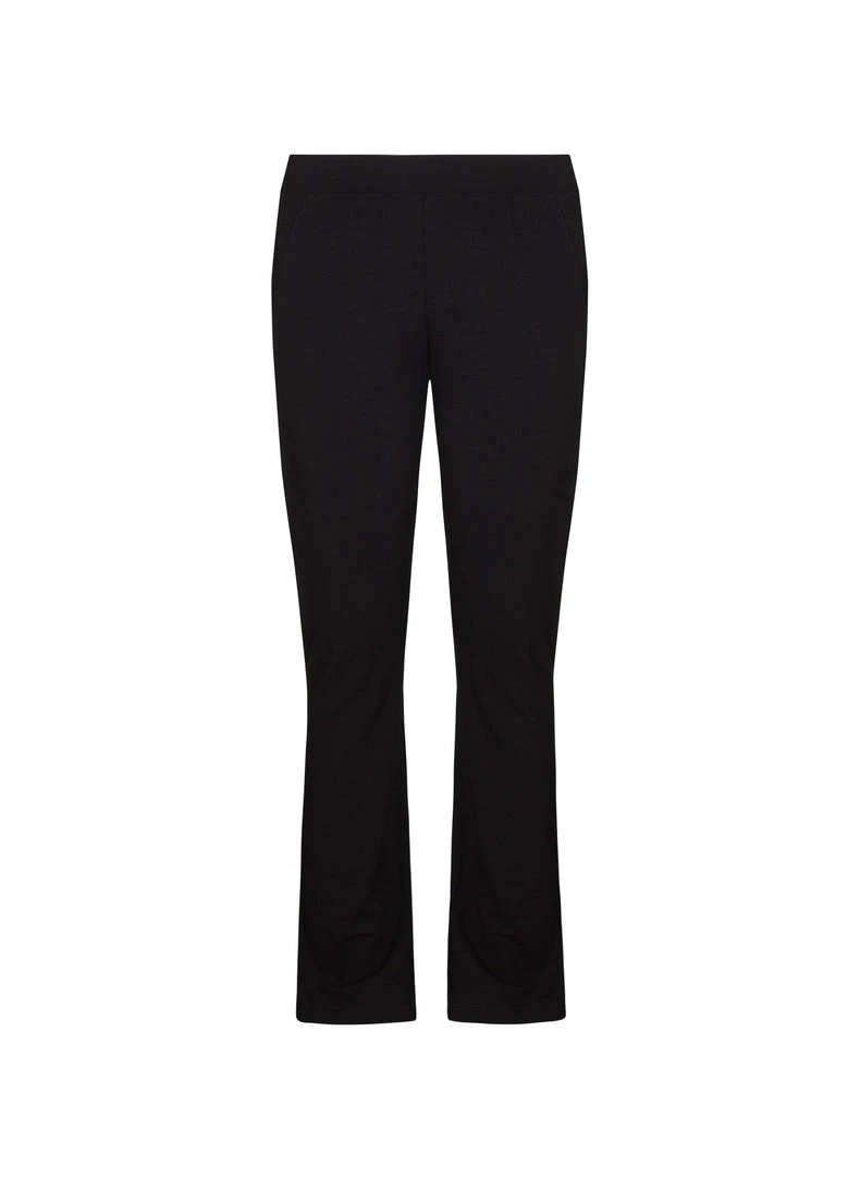 Baukjen Clothing Kimberley LENZING™ ECOVERO™ Jersey Kick-Flare Leggings | Caviar Black 7 Baukjen Clothing Kimberley LENZING™ ECOVERO™ Jersey Kick-Flare Leggings | Caviar Black