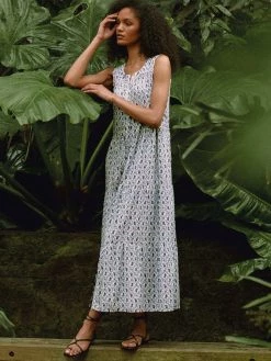 Baukjen Clothing Loulou LENZING™ ECOVERO™ Floral Maxi Dress | White Stamp