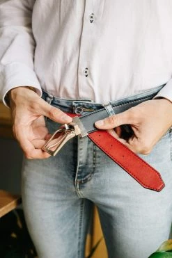 Canussa Accessories Reversible Vegan Leather Belt | Black & Red