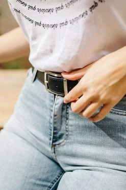 Canussa Accessories Reversible Vegan Leather Belt | Black & Red