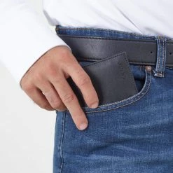 Canussa Accessories Slim Bifold Vegan Leather Wallet | Black & Red