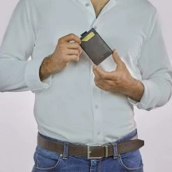 Canussa Accessories Slim Vegan Leather Cardholder | Brown & Black