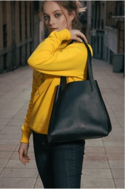 Canussa Bags Totissimo Foldable Vegan Leather Tote Bag | Black