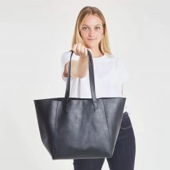 Canussa Bags Totissimo Foldable Vegan Leather Tote Bag | Black