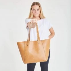 Canussa Bags Totissimo Foldable Vegan Leather Tote Bag | Camel
