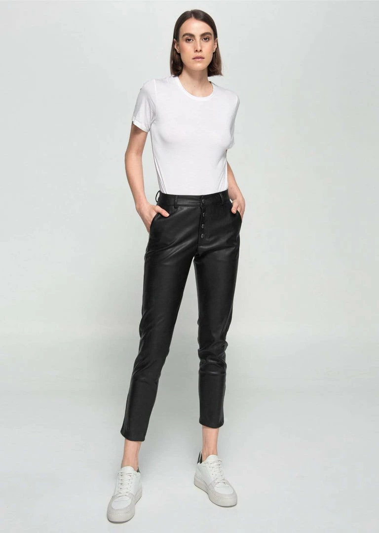 Dauntless Clothing Nina Vegan Leather Cropped Trousers | Black 4 Dauntless Clothing Nina Vegan Leather Cropped Trousers | Black
