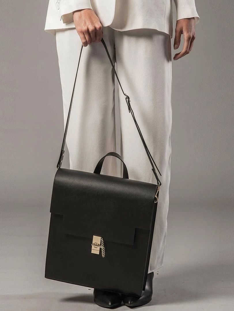 FRIDA ROME Bags The WEEK/DAY Cactus Leather Vegan Tailored Tote | Black 4 FRIDA ROME Bags The WEEK/DAY Cactus Leather Vegan Tailored Tote | Black