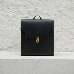 FRIDA ROME Bags The WEEK/DAY Cactus Leather Vegan Tailored Tote | Black 17 FRIDA ROME Bags The WEEK/DAY Cactus Leather Vegan Tailored Tote | Black