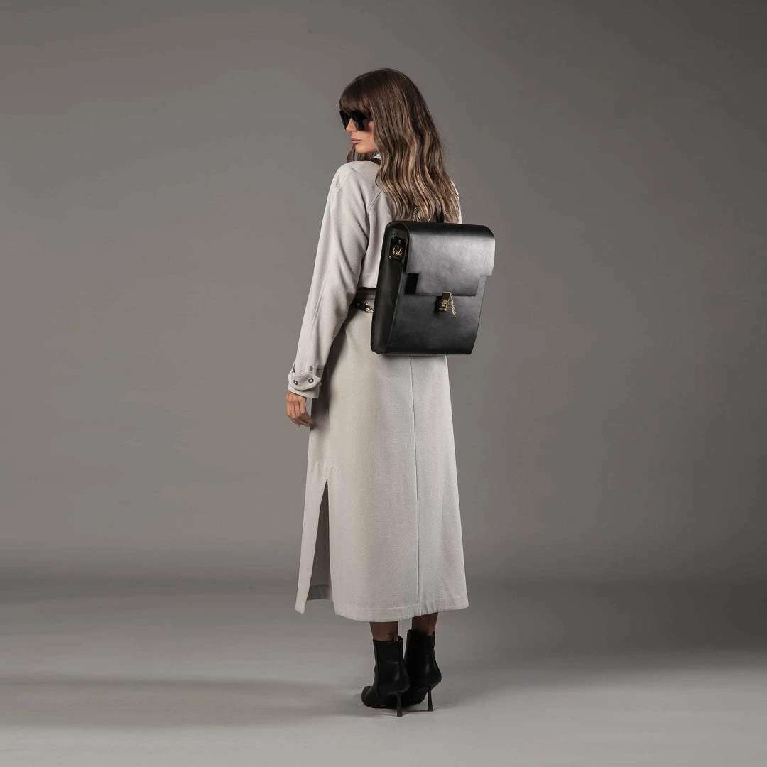 FRIDA ROME Bags The WEEK/DAY Cactus Leather Vegan Tailored Tote | Black 5 FRIDA ROME Bags The WEEK/DAY Cactus Leather Vegan Tailored Tote | Black