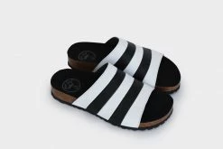 Good Guys Don't Wear Leather Shoes Jerry Apple Leather Vegan Slide-On Sandal | Black & White