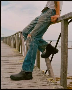 Good Guys Don't Wear Leather Shoes Oliver Vegan Leather Chelsea Boot | Black