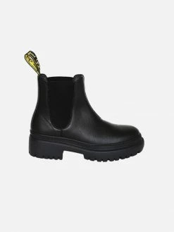Good Guys Don't Wear Leather Shoes Oliver Vegan Leather Chelsea Boot | Black