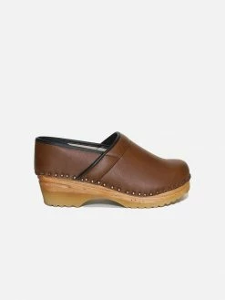 Good Guys Don't Wear Leather Van Gogh Vegan Leather Closed Clogs | Brown