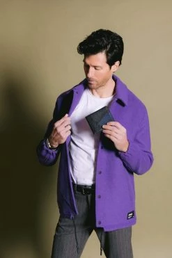 GUNAS New York Woody Mulbtex™ Vegan Leather Wallet | Black & Brown Accessories