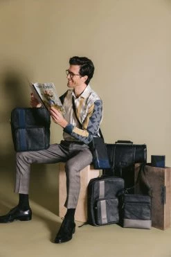 GUNAS New York Bags Tom Mulbtex™ Vegan Leather Sling Bag | Black & Grey