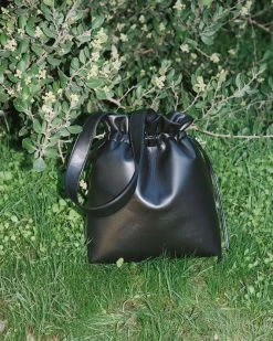 HOZEN Cinch Vegan Leather Hobo Bag | Gorilla Bags 21 HOZEN Cinch Vegan Leather Hobo Bag | Gorilla Bags