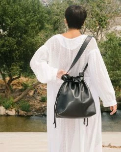 HOZEN Cinch Vegan Leather Hobo Bag | Gorilla Bags 22 HOZEN Cinch Vegan Leather Hobo Bag | Gorilla Bags