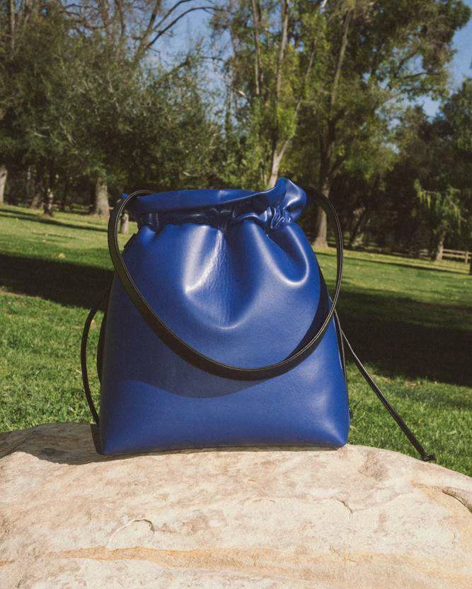 HOZEN Cinch Vegan Leather Hobo Bag | Peacock Bags 8 HOZEN Cinch Vegan Leather Hobo Bag | Peacock Bags
