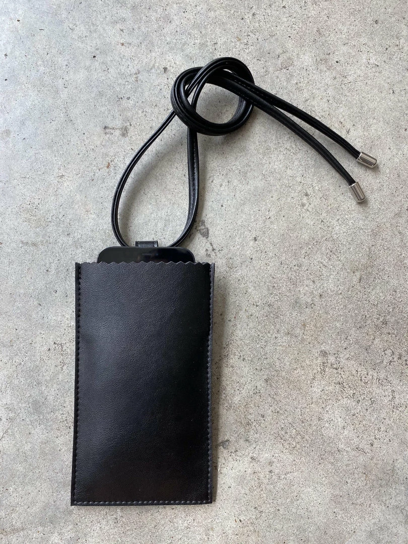 HOZEN Vegan Leather IPhone Sleeve With Card Slot | Panther 5 HOZEN Vegan Leather IPhone Sleeve With Card Slot | Panther