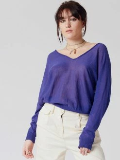 KOMODO Clover Organic Linen Batwing Sleeve Jumper | Navy Clothing