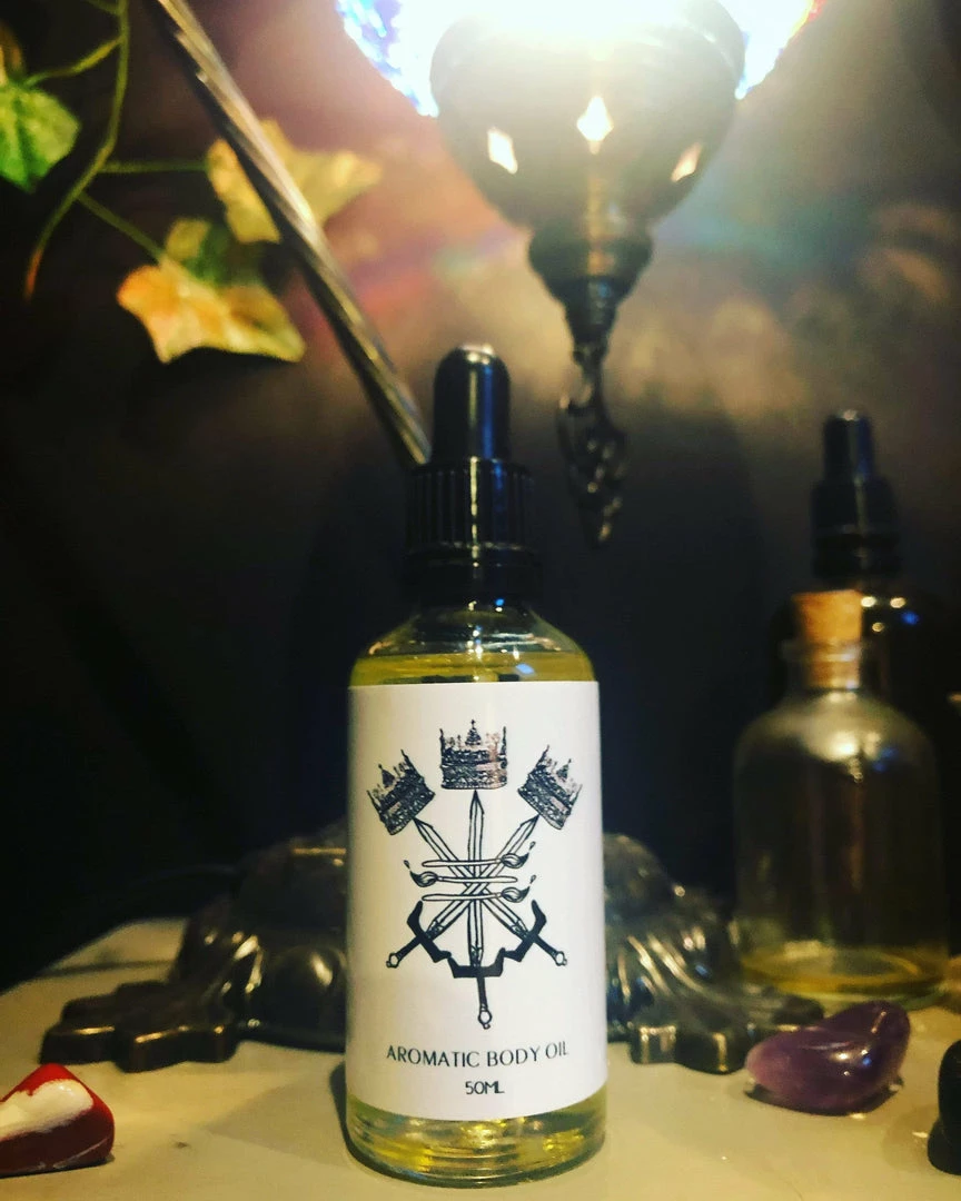 Lovorika Nine Dry Oil Vegan Parfum | 2ml-50ml Women's Gifts Under £100 4 Lovorika Nine Dry Oil Vegan Parfum | 2ml-50ml Women's Gifts Under £100