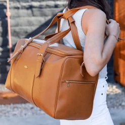 Mela Bags Adam Apple Leather Duffel Bag | Brown