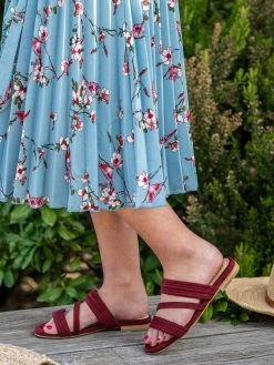 Minuit Sur Terre Shoes Cupabia Vegan Suede Slip On Sandals | Brick Red