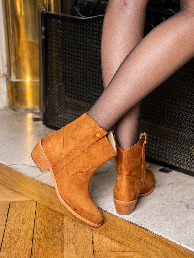 Minuit Sur Terre Centaur Vegan Suede Western Ankle Boots | Hazelnut 4 Minuit Sur Terre Centaur Vegan Suede Western Ankle Boots | Hazelnut