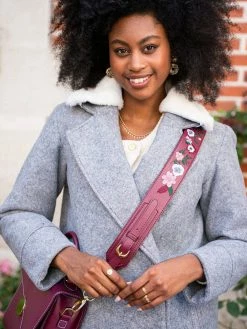 Minuit Sur Terre Embroidered Apple Leather Vegan Crossbody Strap | Burgundy