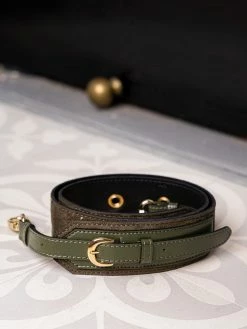 Minuit Sur Terre Eyelets Vegan Crossbody Strap | Khaki