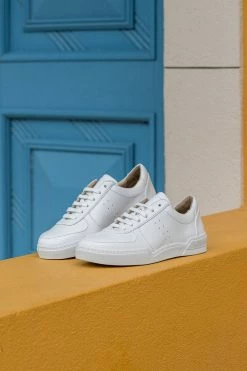Minuit Sur Terre Cascais Apple Leather Unisex Vegan Trainers | White Shoes