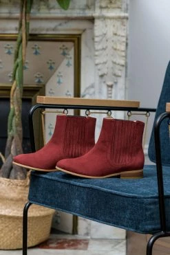 Minuit Sur Terre Shoes Firenze Vegan Suede Pleated Chelsea Boots | Brick Red