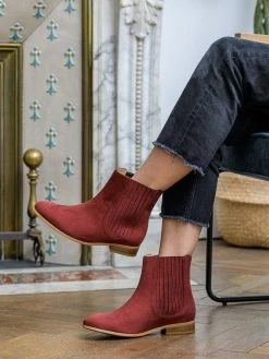 Minuit Sur Terre Shoes Firenze Vegan Suede Pleated Chelsea Boots | Brick Red