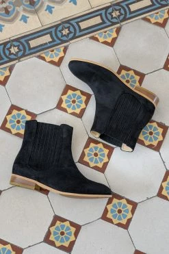 Minuit Sur Terre Shoes Firenze Vegan Suede Pleated Chelsea Boots | Black