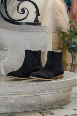 Minuit Sur Terre Shoes Firenze Vegan Suede Pleated Chelsea Boots | Black