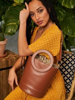 Minuit Sur Terre Gaia Round Handle Vegan Leather Handbag | Chestnut Bags