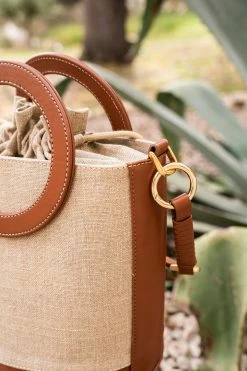 Minuit Sur Terre Gaia Round Handle Linen & Vegan Leather Handbag | Chestnut