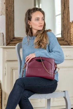 Minuit Sur Terre Leon Apple Leather Vegan Crossbody Handbag | Burgundy Bags 8 Minuit Sur Terre Leon Apple Leather Vegan Crossbody Handbag | Burgundy Bags