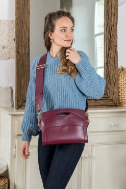 Minuit Sur Terre Leon Apple Leather Vegan Crossbody Handbag | Burgundy Bags 9 Minuit Sur Terre Leon Apple Leather Vegan Crossbody Handbag | Burgundy Bags