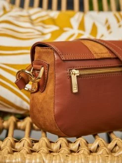 Minuit Sur Terre Bags Mira Vegan Leather Crossbody Bag | Camel 9 Minuit Sur Terre Bags Mira Vegan Leather Crossbody Bag | Camel