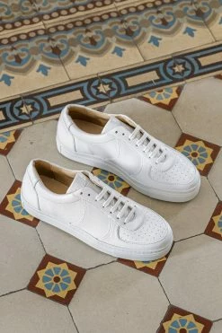 Minuit Sur Terre Montalcino Apple Leather Vegan Unisex Trainers | White Shoes